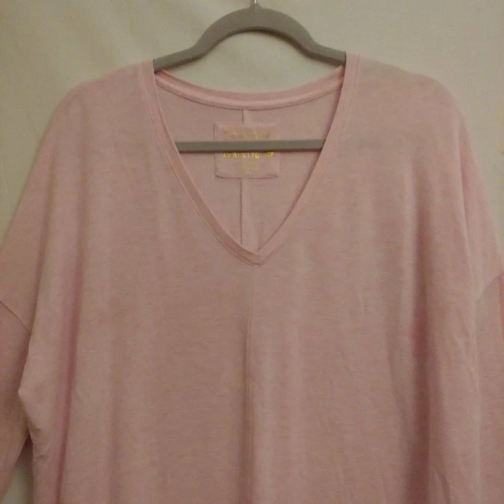 Lilly Pulitzer luxletic oversize blush pink long sleeve top small - Picture 3 of 13